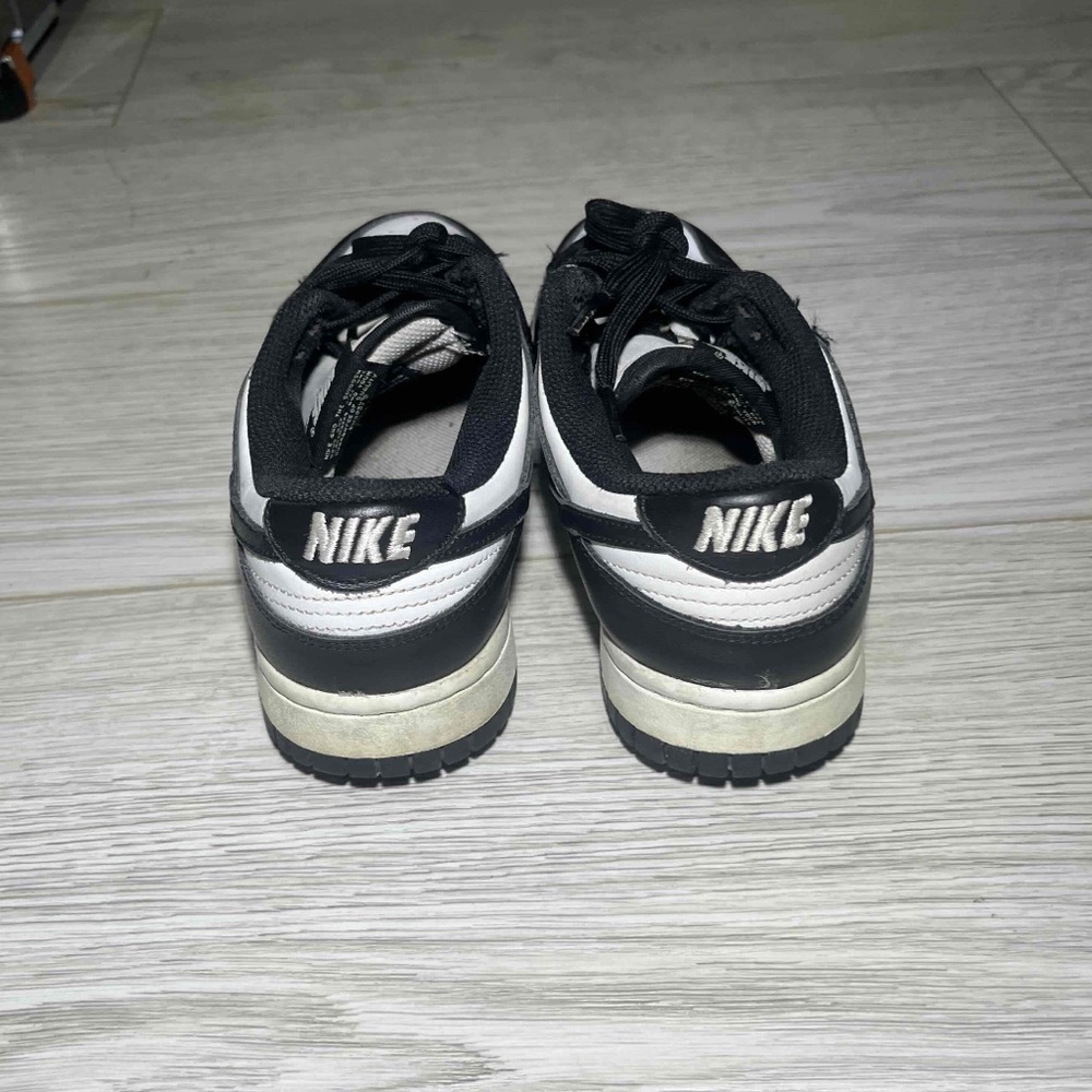 Nike Classic Black and White Low-Tops - Picture 4 of 6